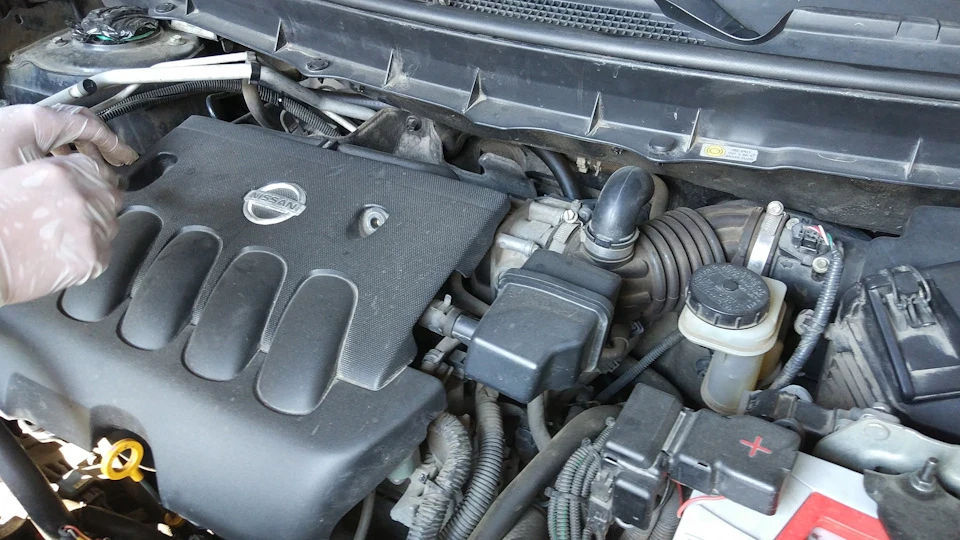 Заміна свічок на X-trail t31