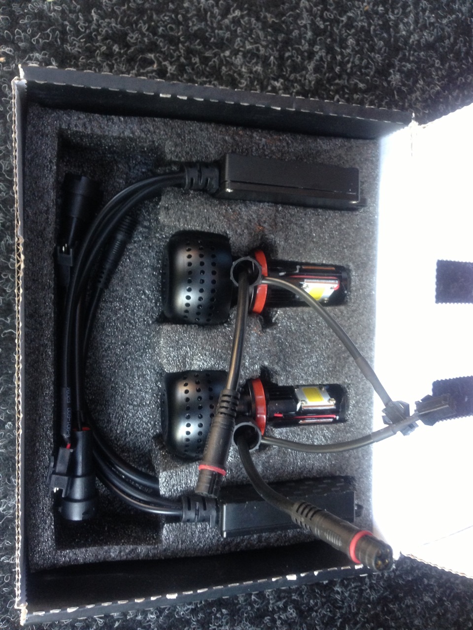 Установка LED HEAD доїодних ламп у ПТФ 2