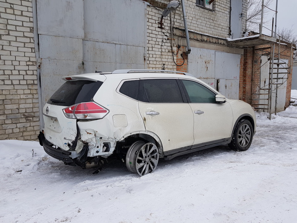 Який вона приїхала 2