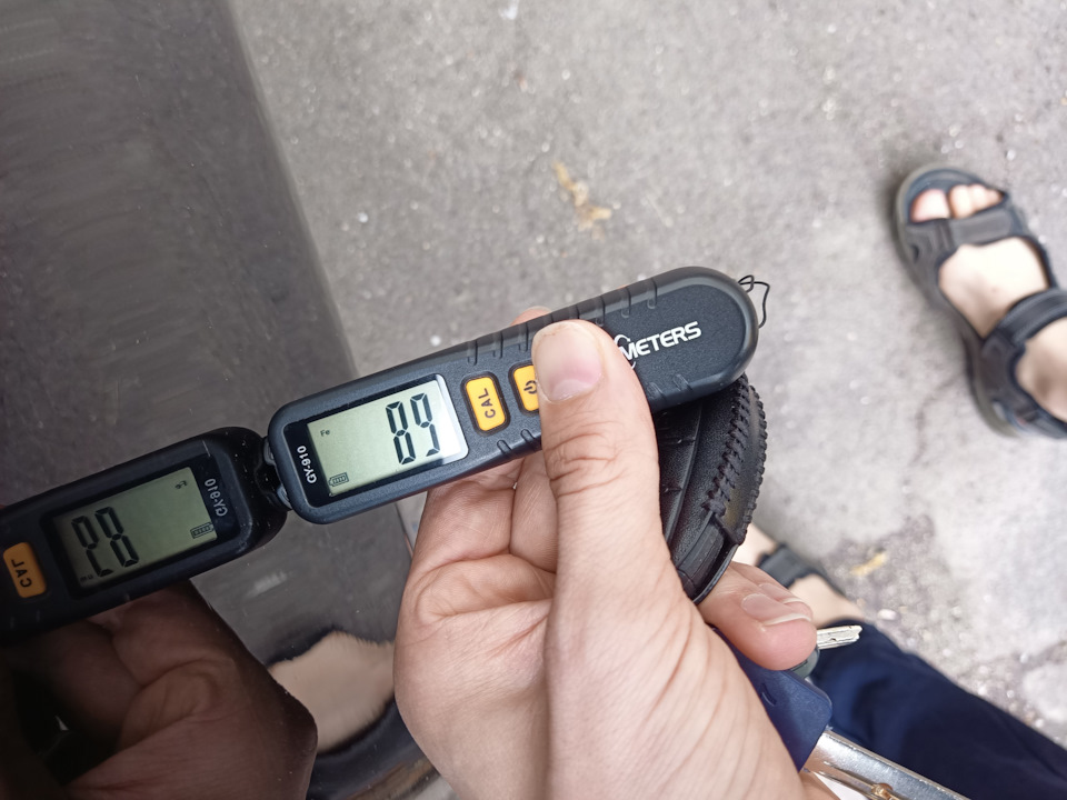 Зміряв товщину ЛКП 4