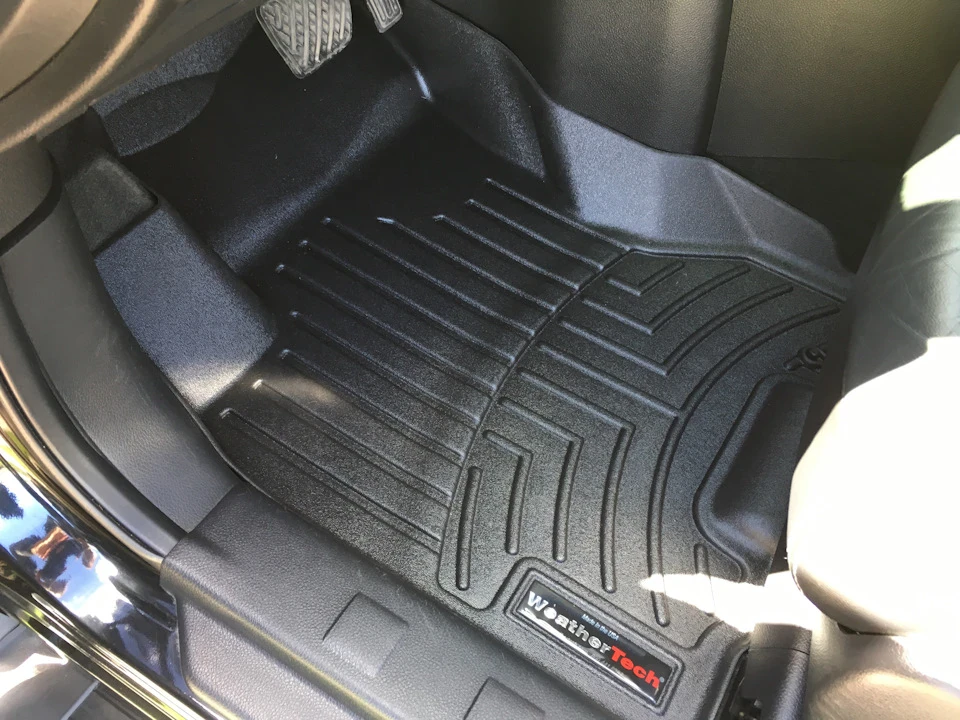 Килимки WeatherTech