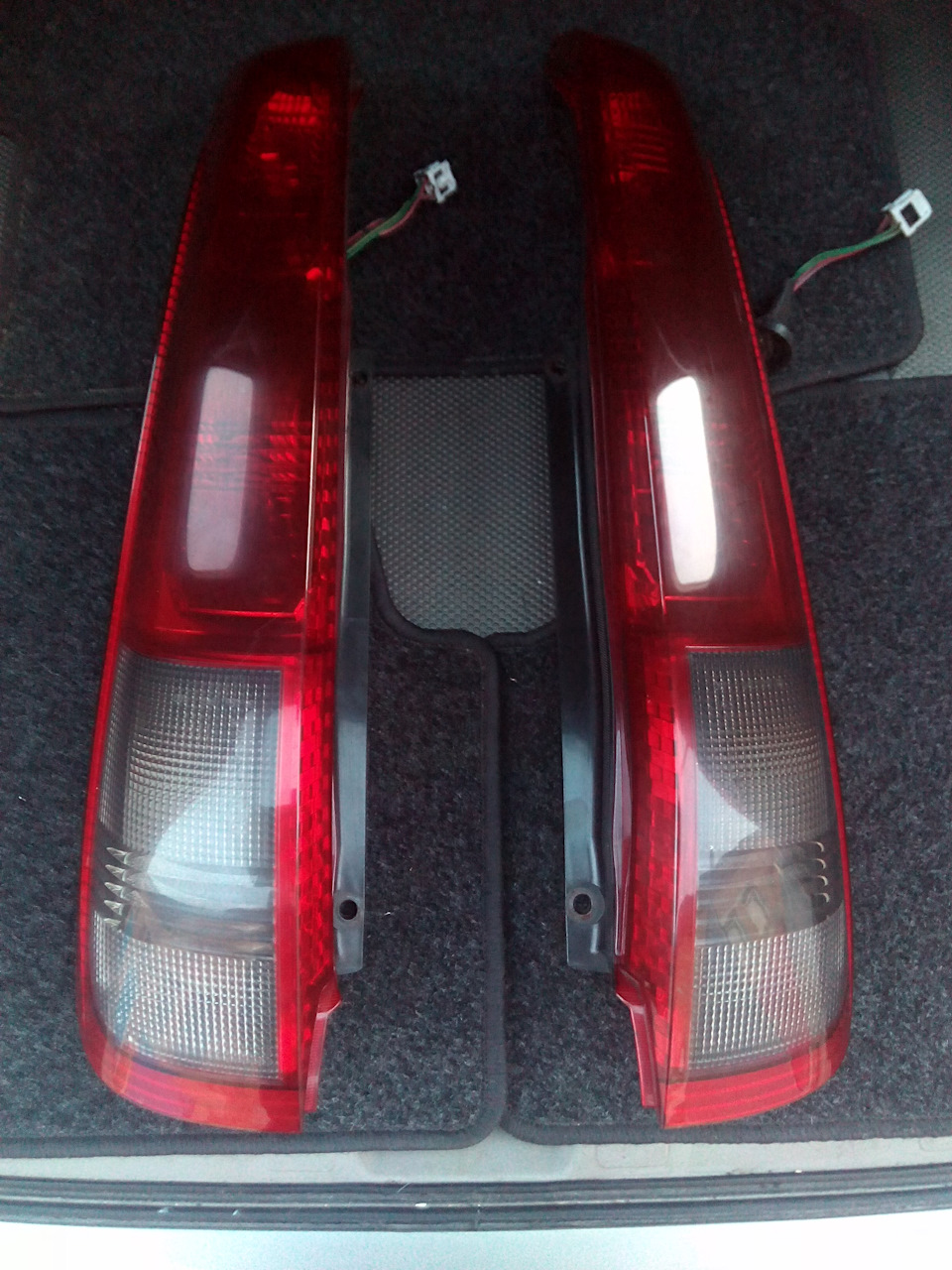 різновид Ліхтаря Nissan X-trail T30 3