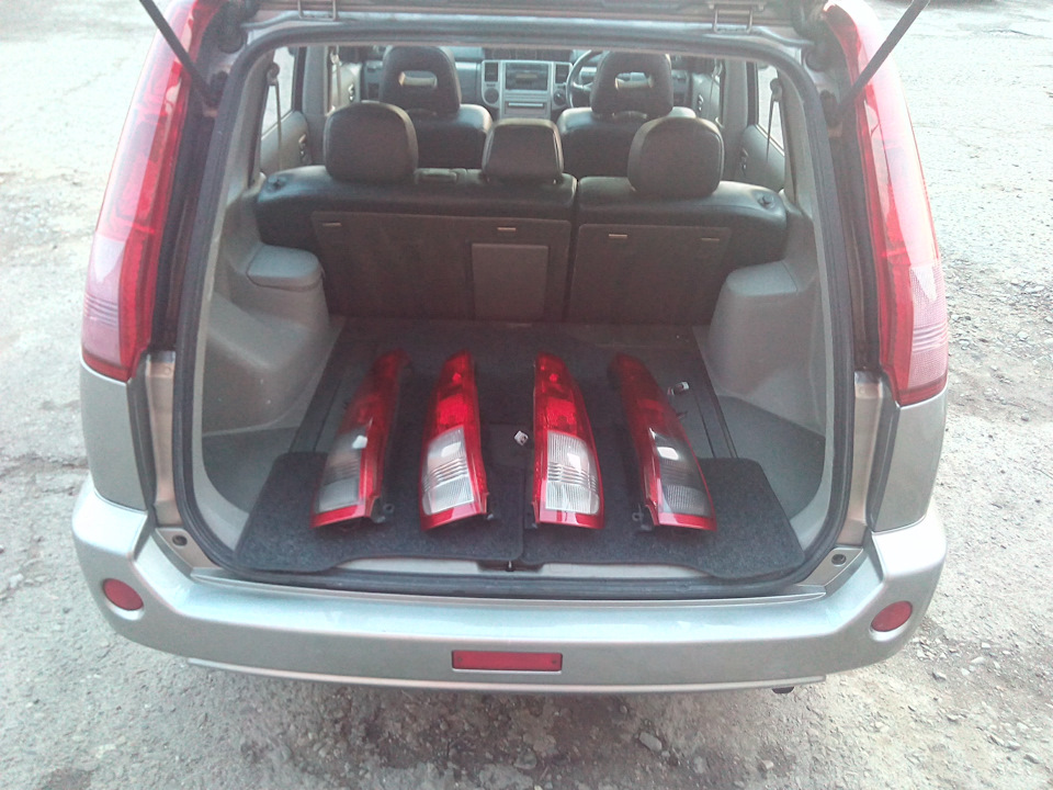 різновид Ліхтаря Nissan X-trail T30 5