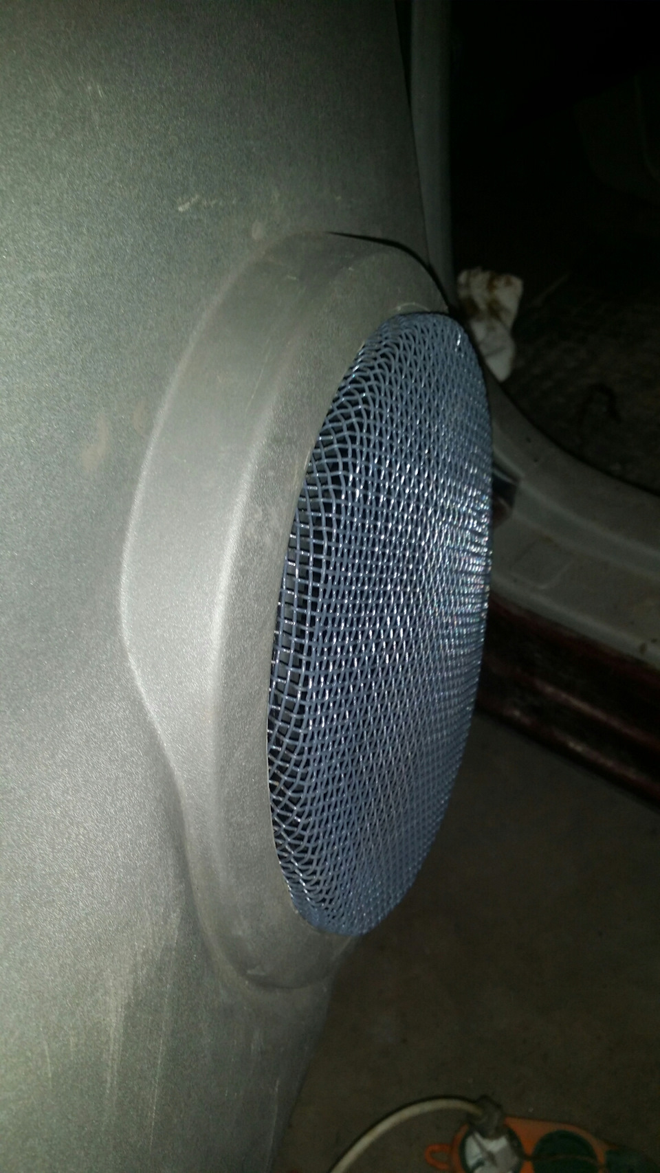 Dynaudio 8 20 см в nissan xtrail t30 +1 двері) 2