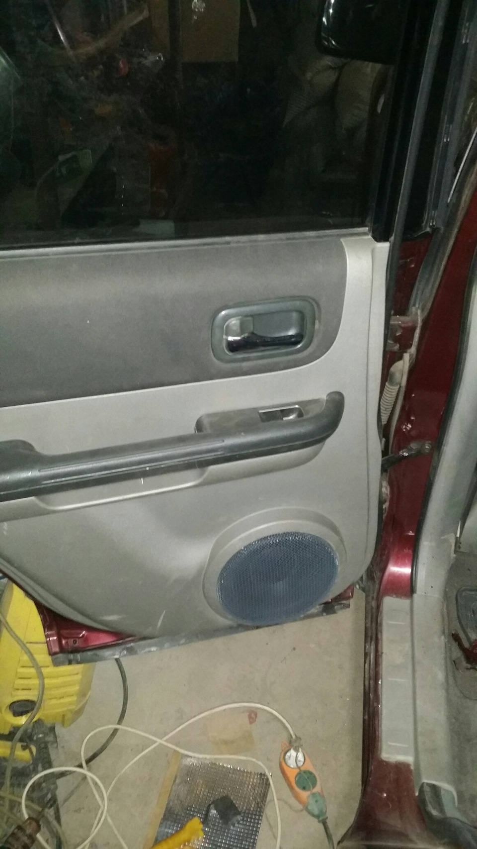Dynaudio 8 20 см в nissan xtrail t30 +1 двері) 3