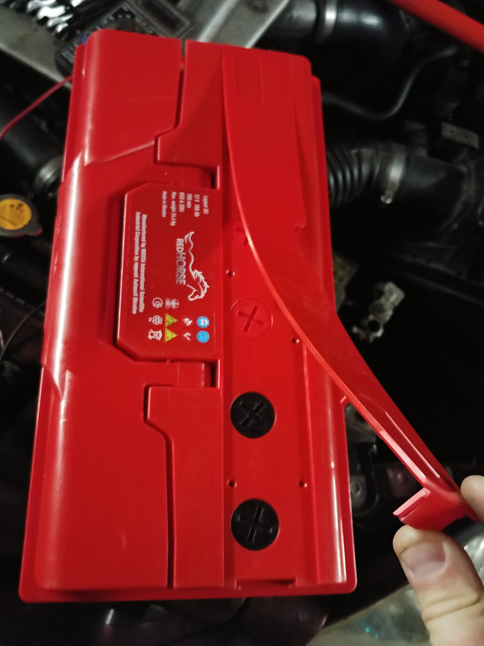 Впихнути невпихуемое! Акумулятор Red Horse Westa 6ст-100Ач європеєць 850А в X-Trail. 4