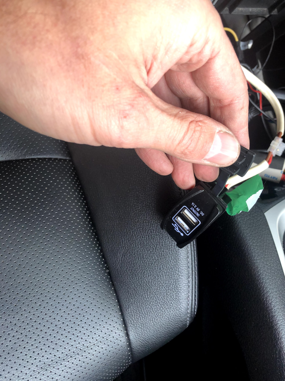 USB зарядка для пасажирів 1