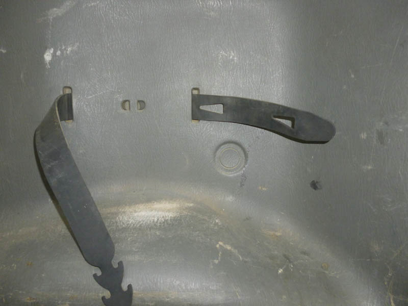 прикурювач/USB гілка в багажник. а чи потрібно? 1