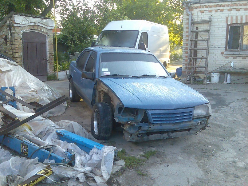 рік тому 4