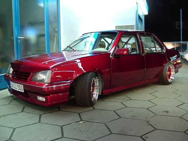 Opel Ascona 1