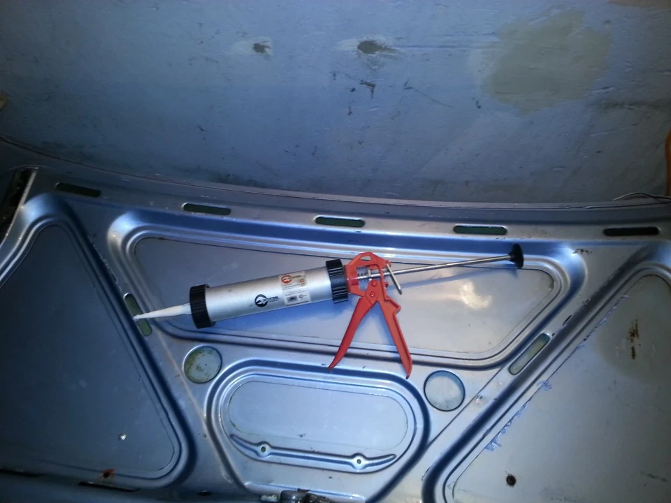 кришка багажника