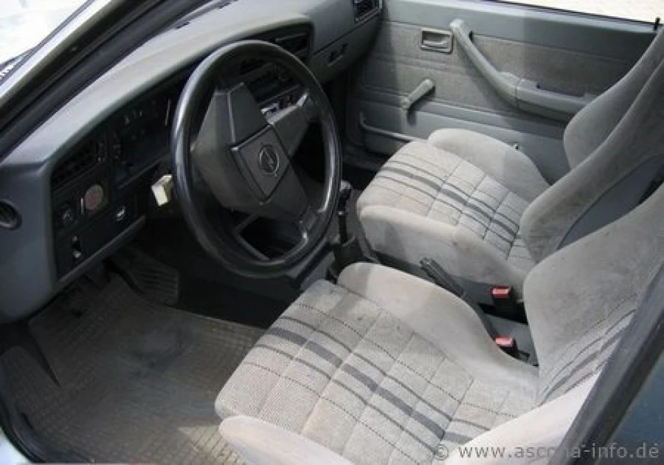 Opel Ascona C GT?