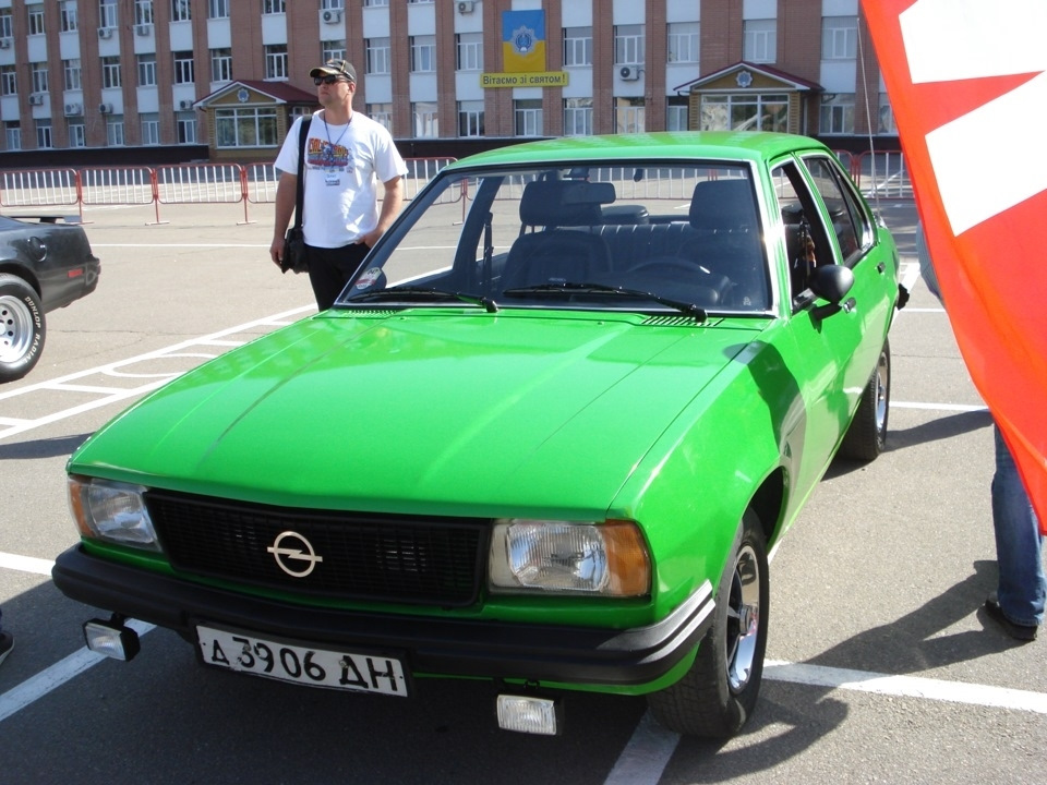 DARS Dnepr Auto Retro Show Ascona-B у справі 😎 3