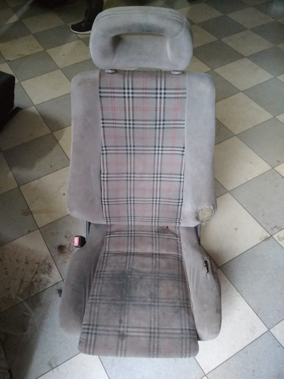 SITZ VORN SPORT Recaro. 4