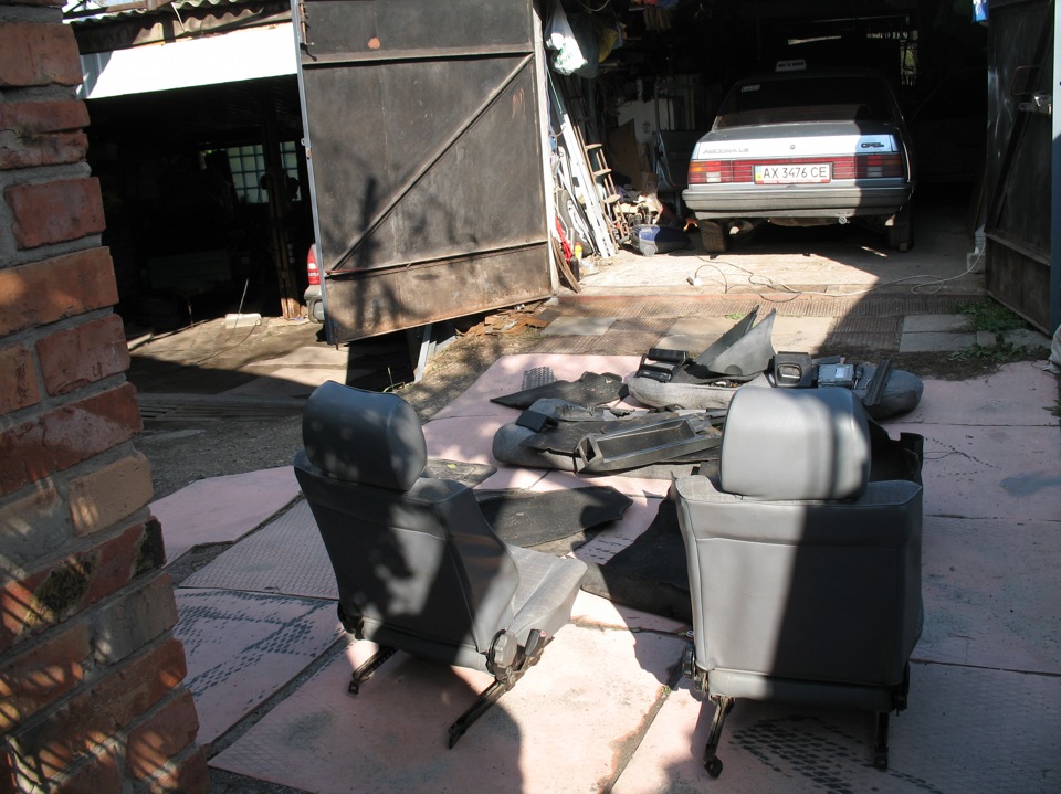 Rebuilding. Stage 1. Розбірка салону 4