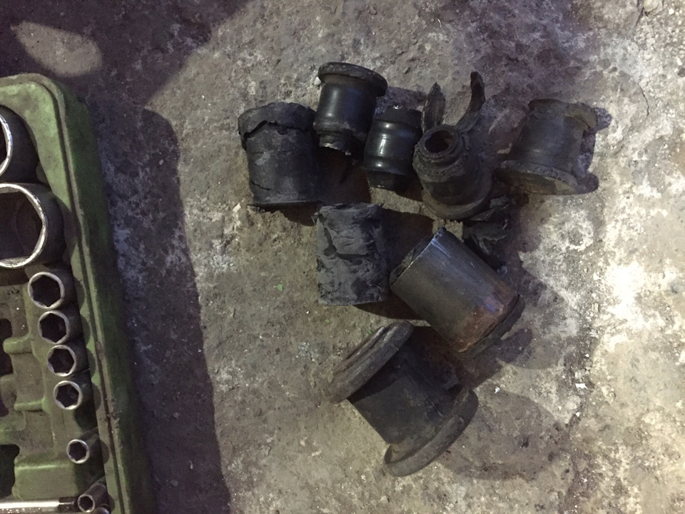 Запресування сайлентів та встановлення важелів)) 2