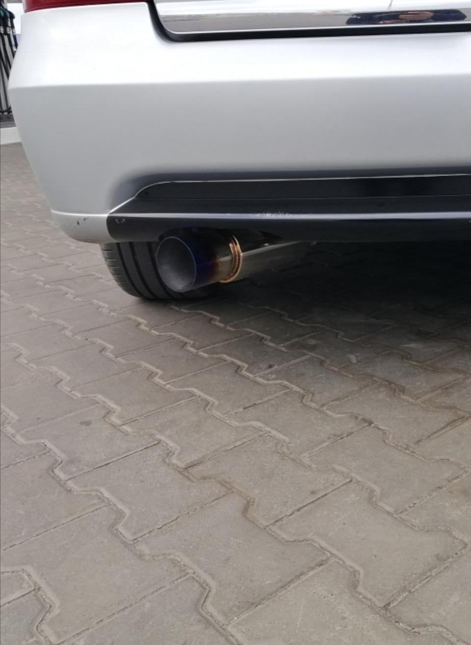 Поставив прямоток HKS 1