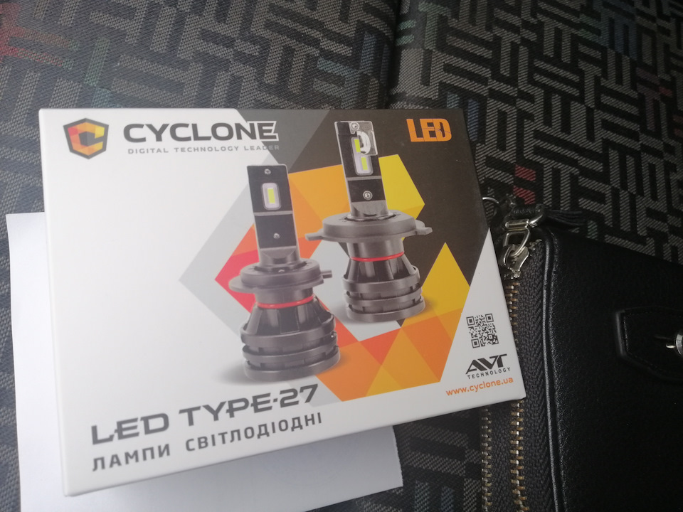 Прикупив діодні лампи Led в дальнє світло 1