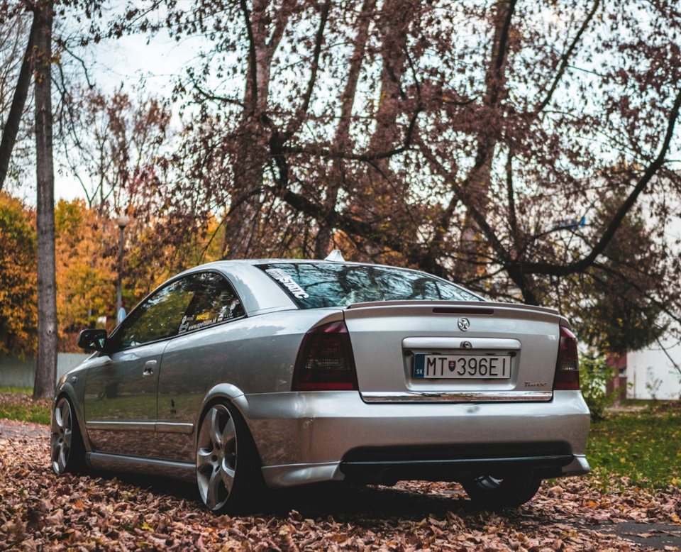 З якою BMW e46 йде лип спойлер на Берту? 1