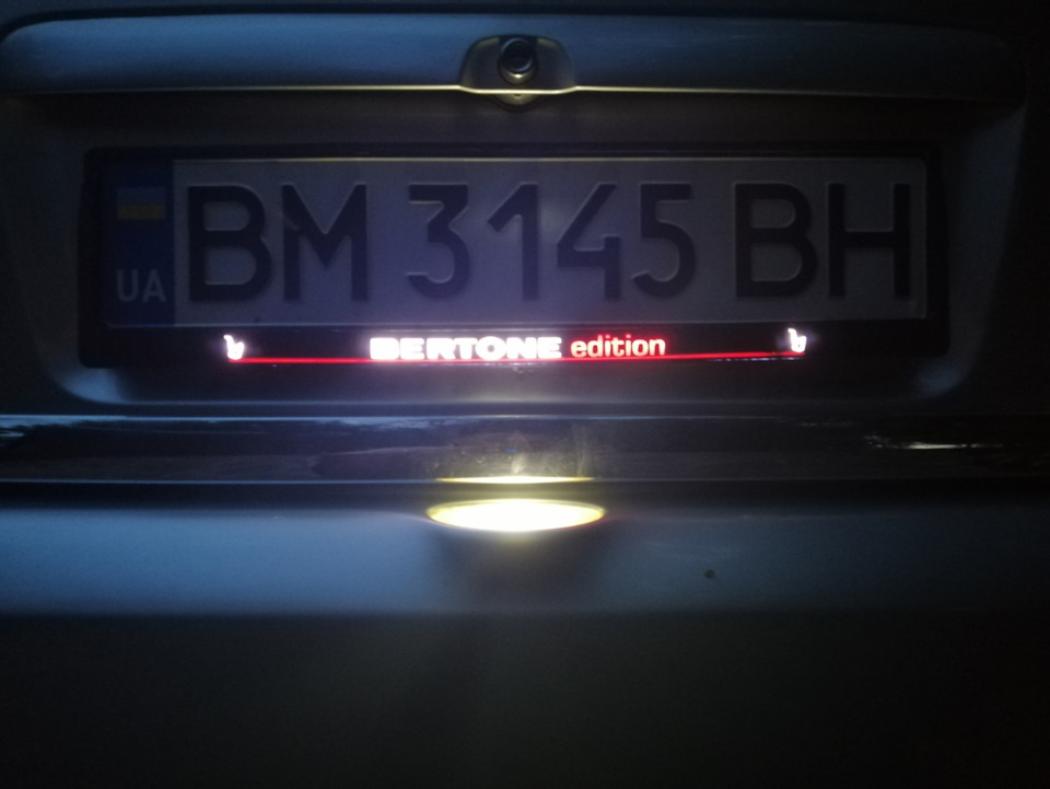 Встановив нову Led рамку під номери 2