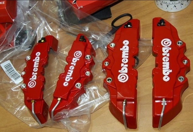 Ось такі штуки чекають на весну :) Накладки на супорта Brembo 1