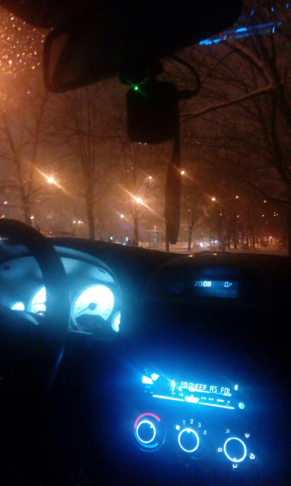 Зимовий вечір у комфортному та рідкісному автомобілі, чистий кайф 1