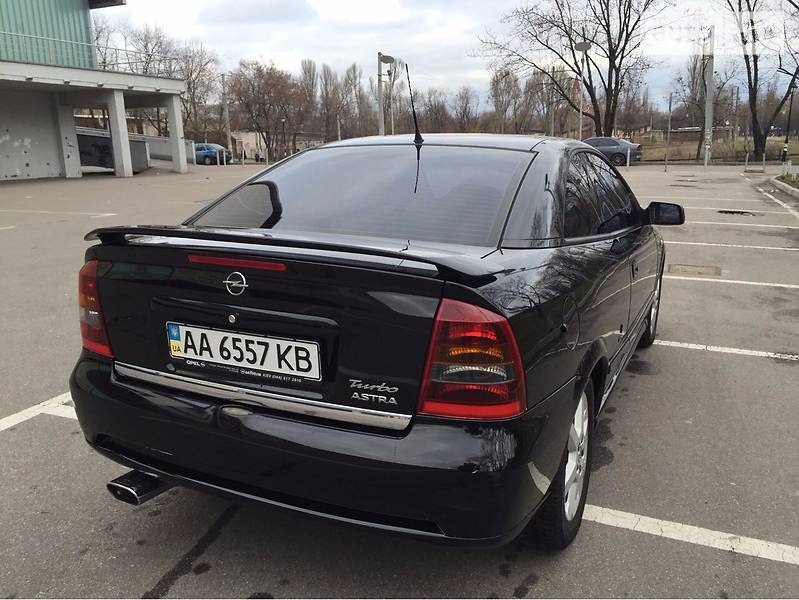 Остання жива Opel Astra Coupe Bertone 4