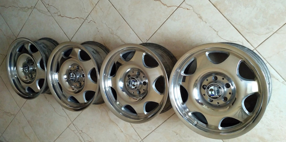 Терміново продам ковані Fuchs Mercedes R16 5*112 polished 2