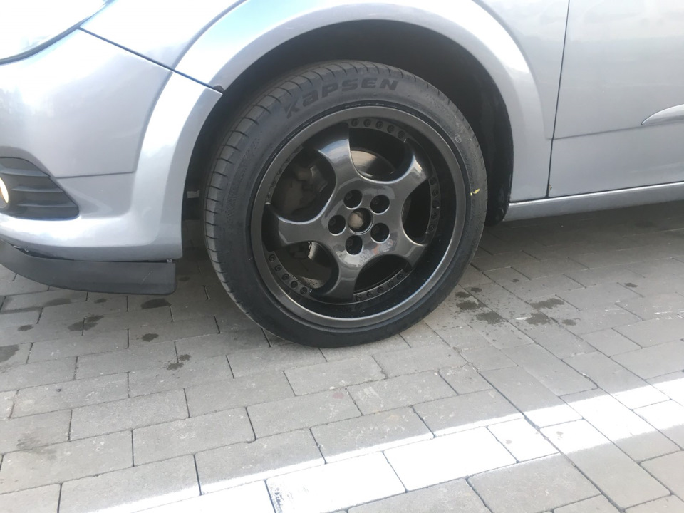 Диски R17 Aluett. Гума Kapsen Papide K3000 215/45 R17 5