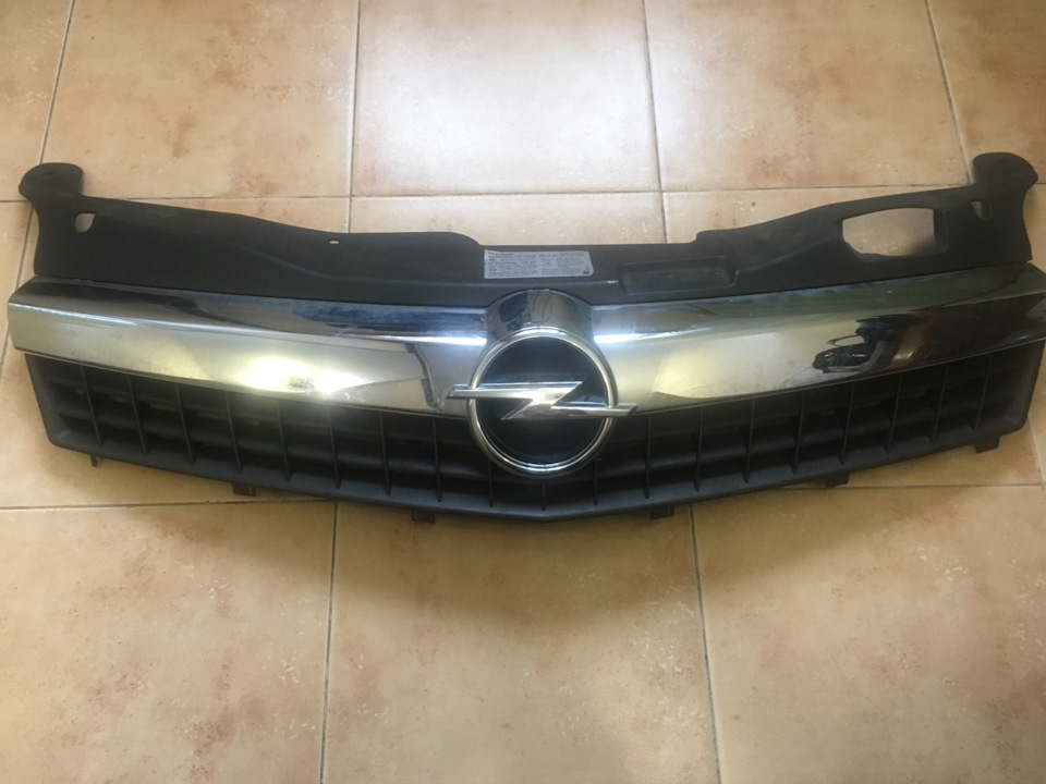Грати радіатора Astra H GTC. Частина 1. 1