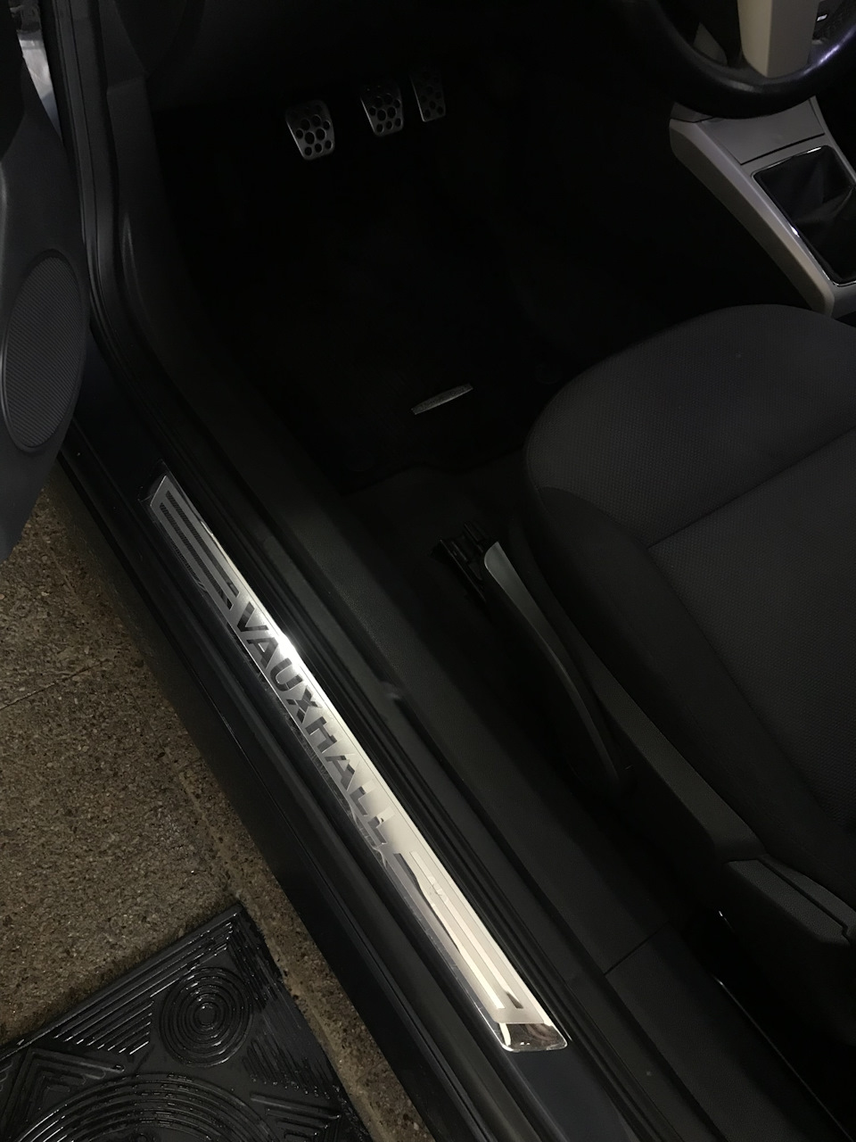 Накладки порогів від Astra J GTC (vauxhall) 2