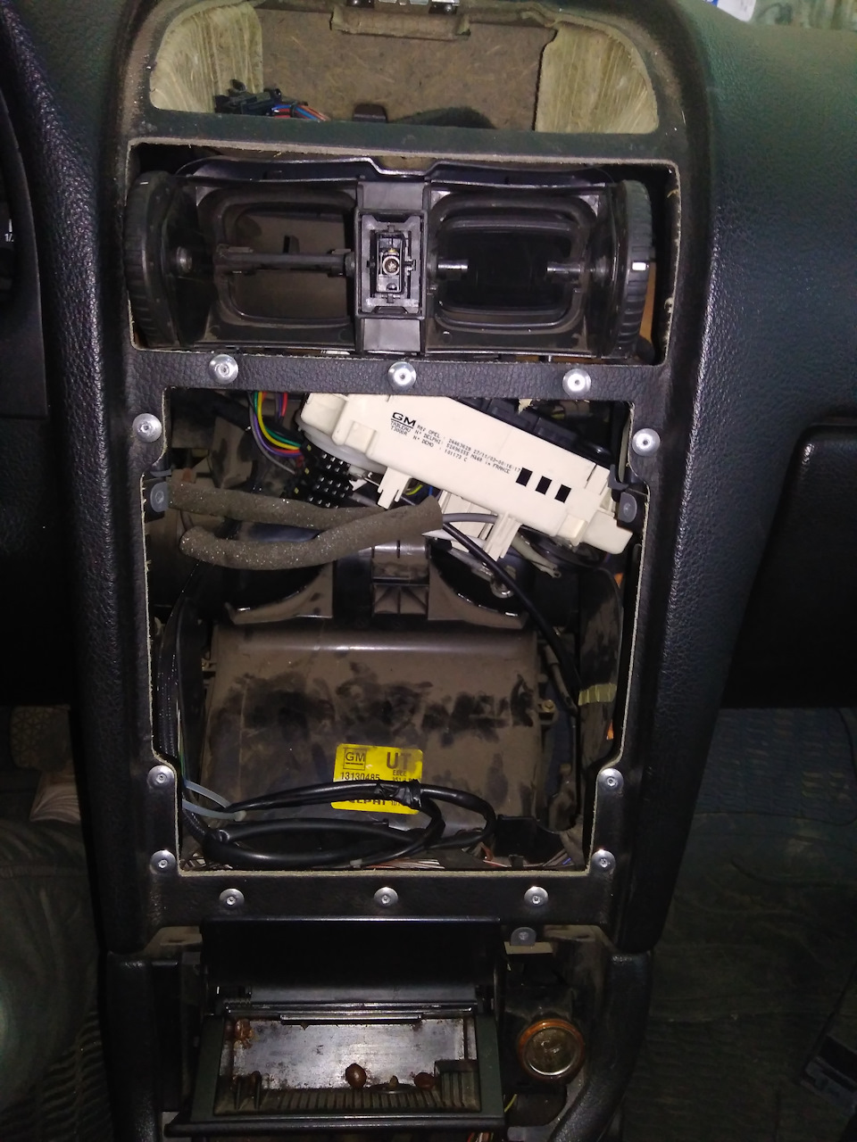 2din патифон в Astra G 2