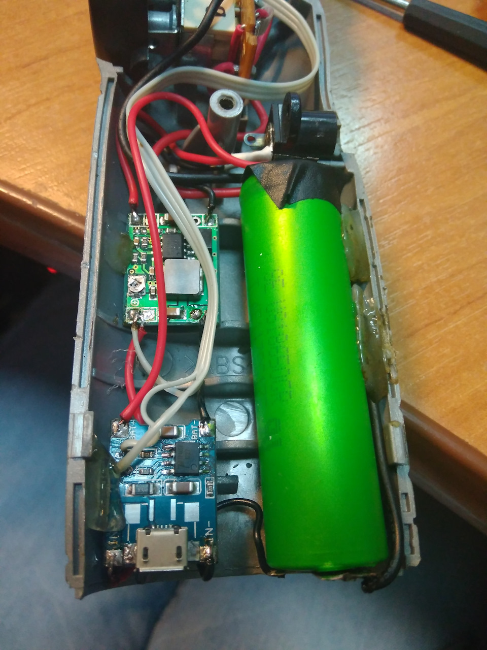 Переробка викрутки з Ni-Ca на Li-Ion 2