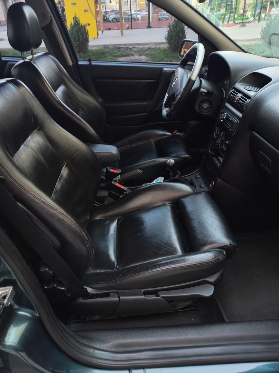 Встановлення шкіряного салону Recaro 2