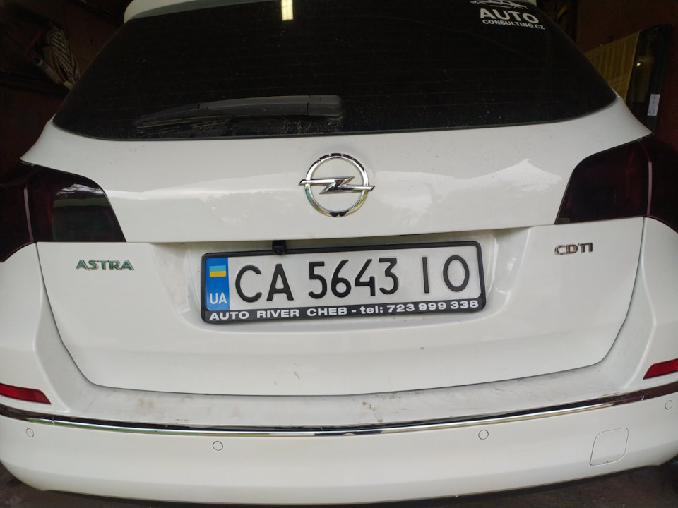 Камера заднього виду + ​​обманки та світлодіоди 2
