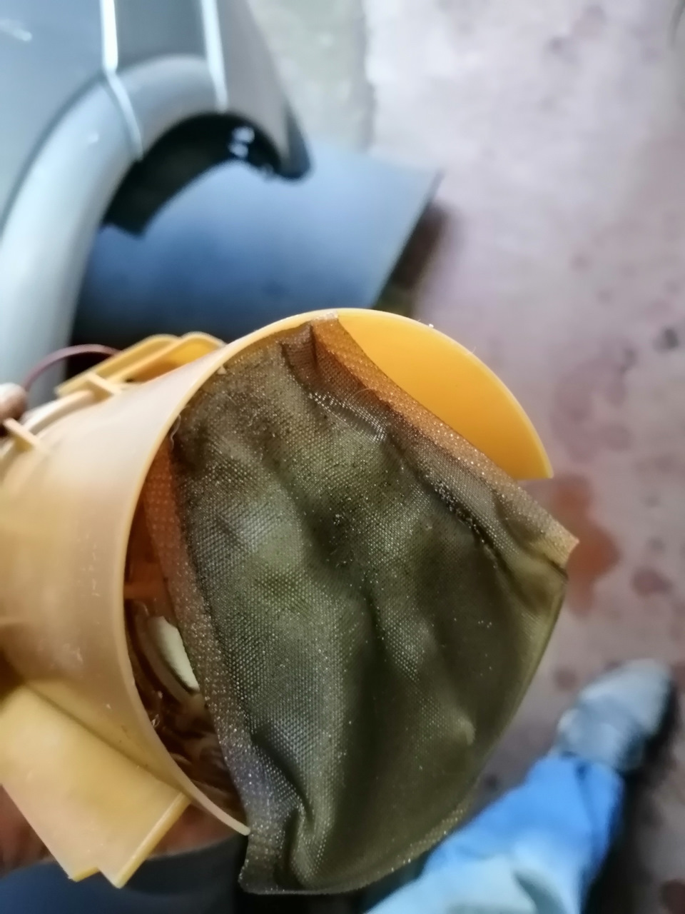 Профілактика та заміна бензонасосу. 5