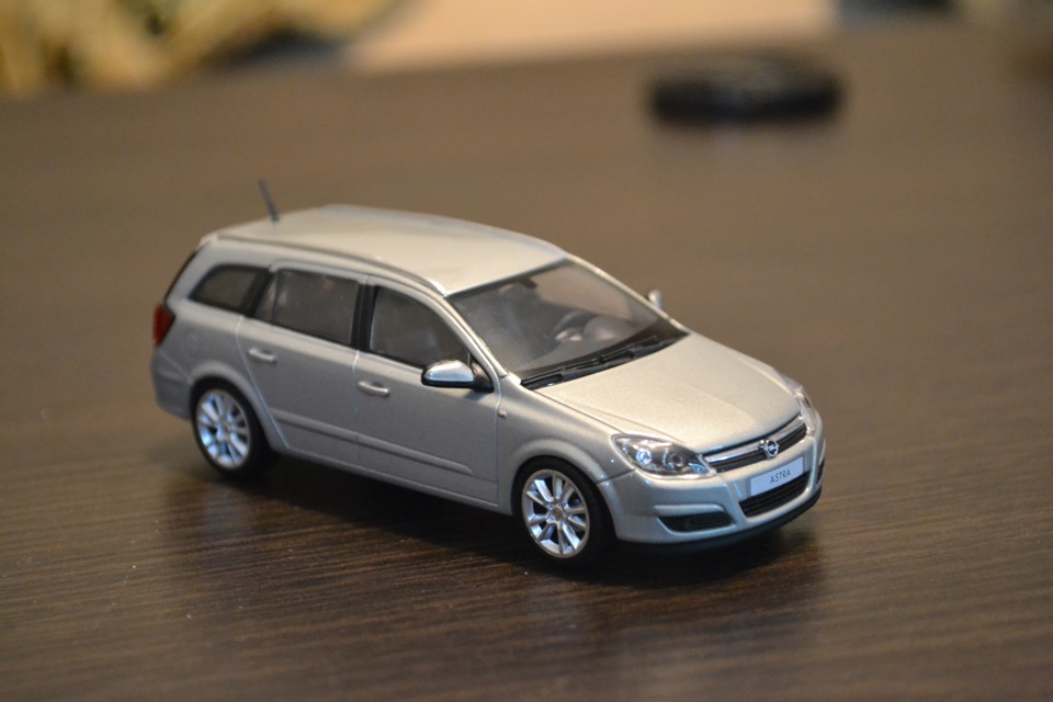 Масштабна модель Opel Astra 1:43 3