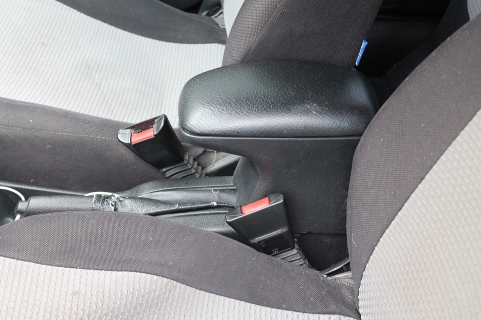 Підлокітник в Astra G від Vectra B 1
