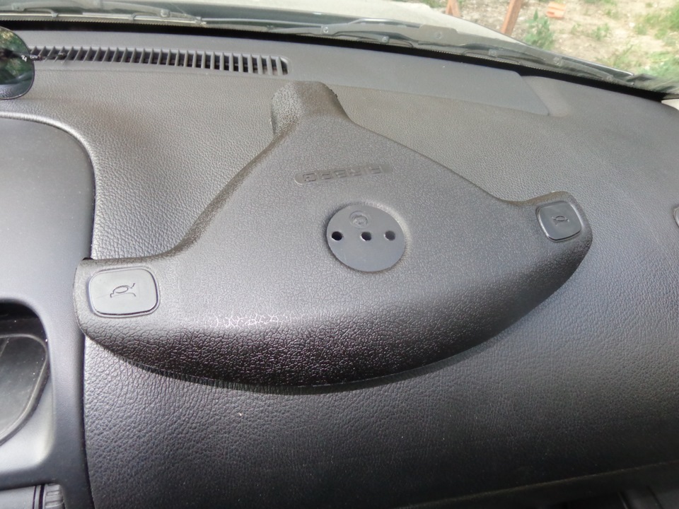 Протерлися кнопки на кермі (заміна накладки Airbag) 5