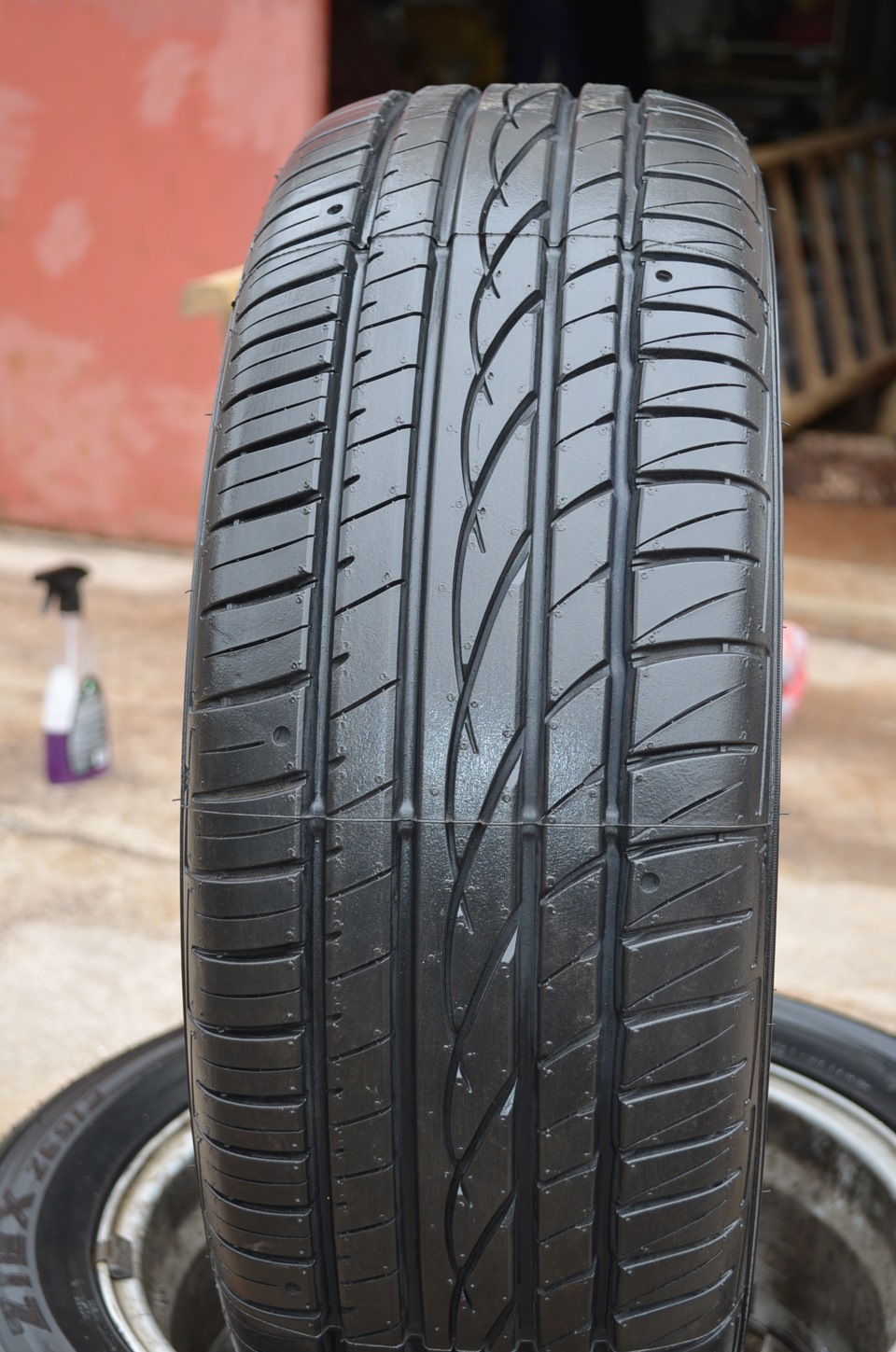 Шини Falken 205/55 R16 2