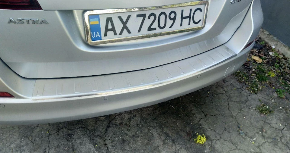 Opel Astra J SW (2010-) Накладка на задній бампер - Матований