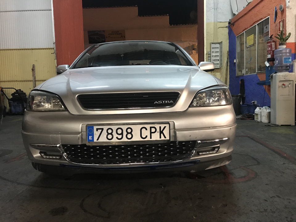 Решітка радіатора 2