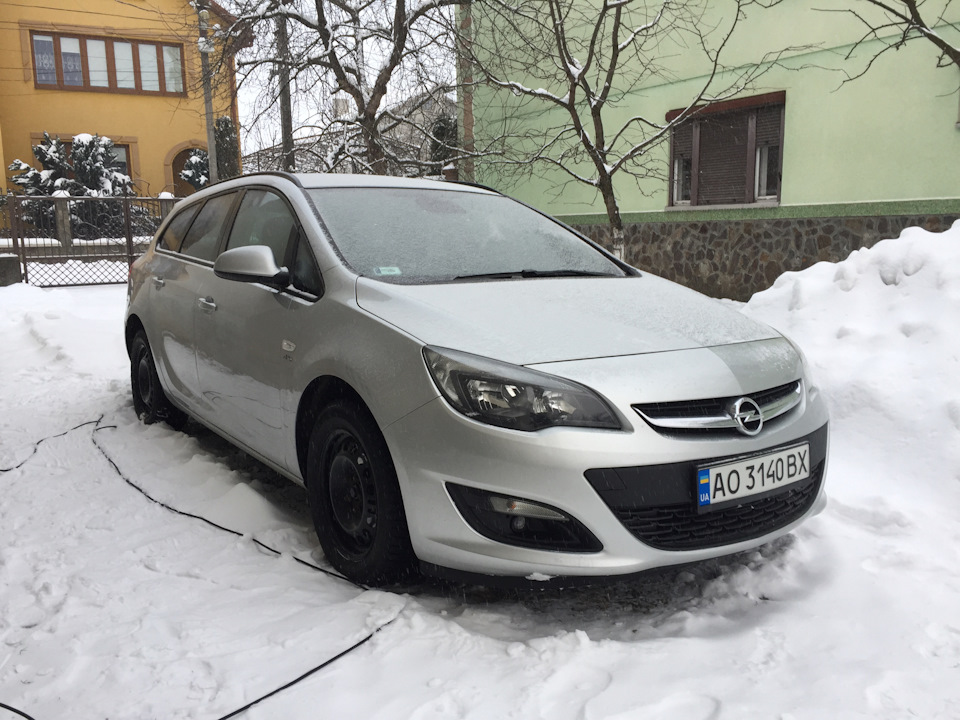 Безконтактне чищення машини від снігу 2