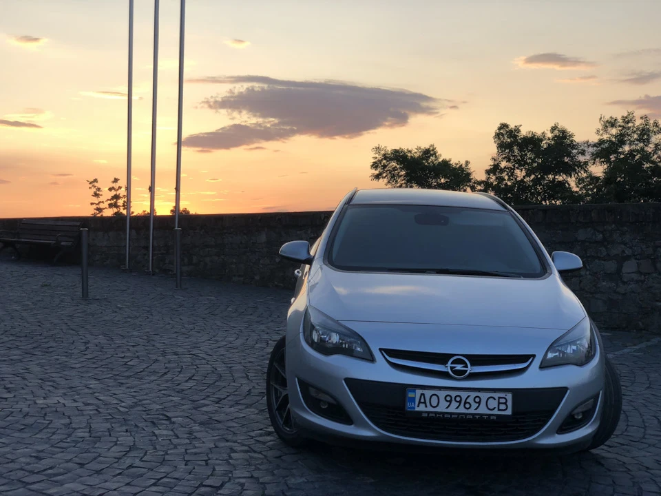 Opel Astra J | BBS SR | R18
