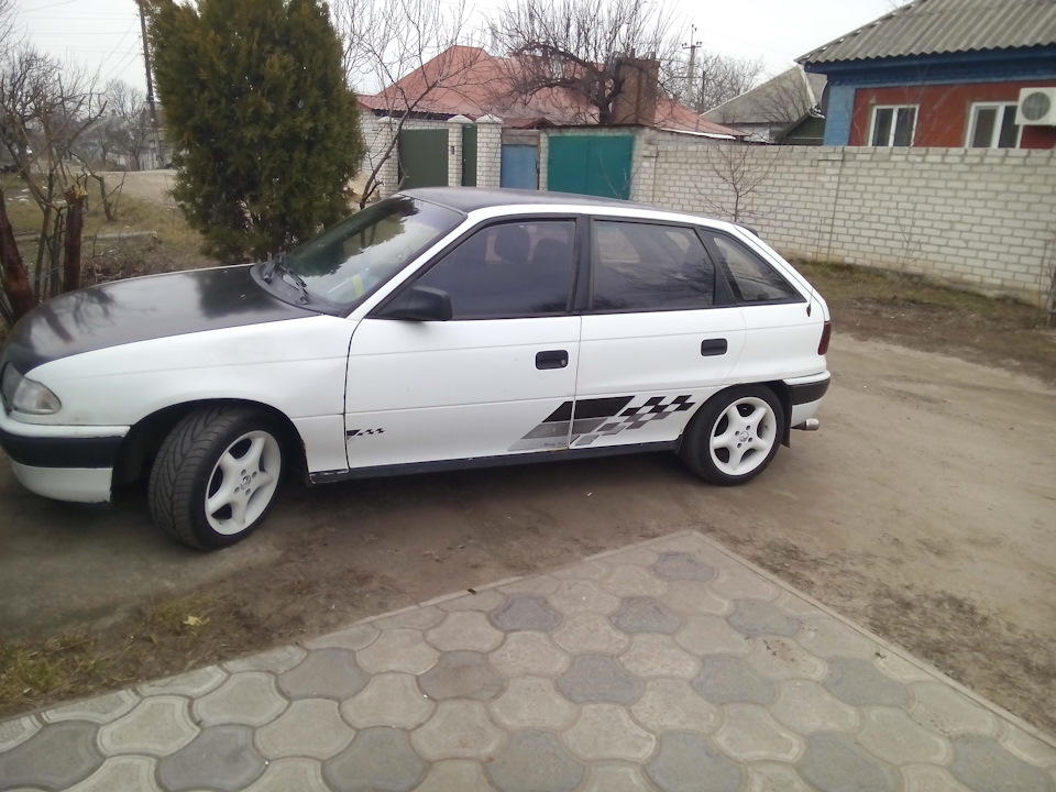 Поставив R15 1