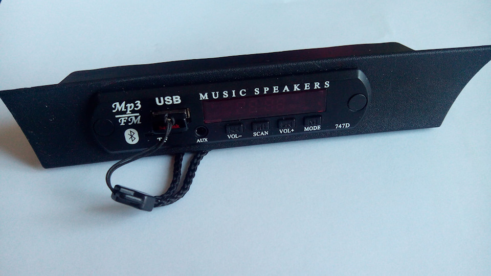 Вбудований MP3 модуль USB bluetooth у Blaupunkt CAR 300 3