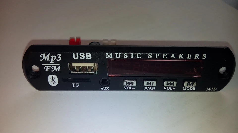 Вбудований MP3 модуль USB bluetooth у Blaupunkt CAR 300