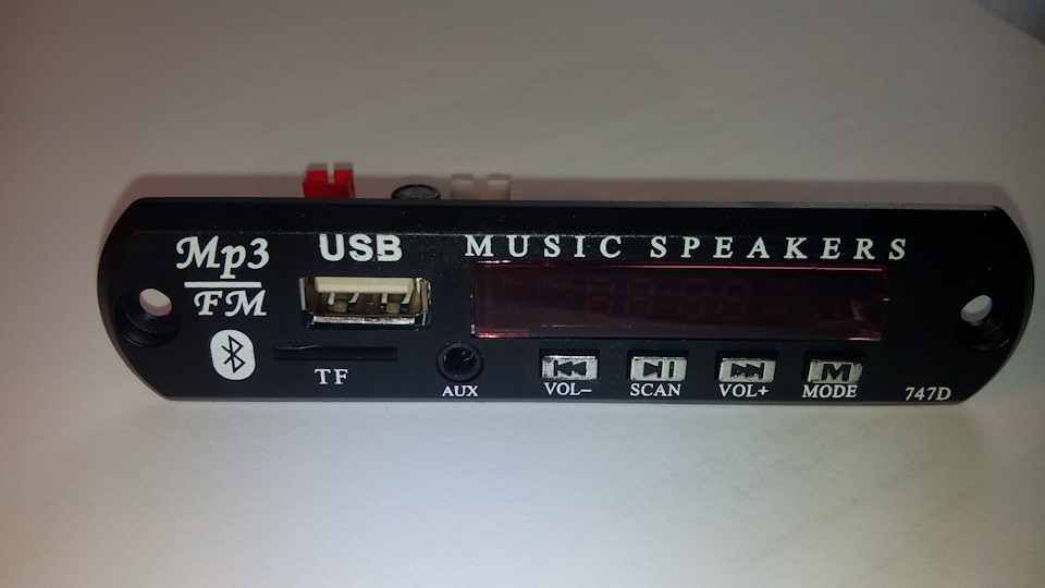 Вбудований MP3 модуль USB bluetooth у Blaupunkt CAR 300 1
