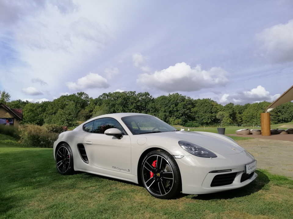 Porsche Taycan 4S 3