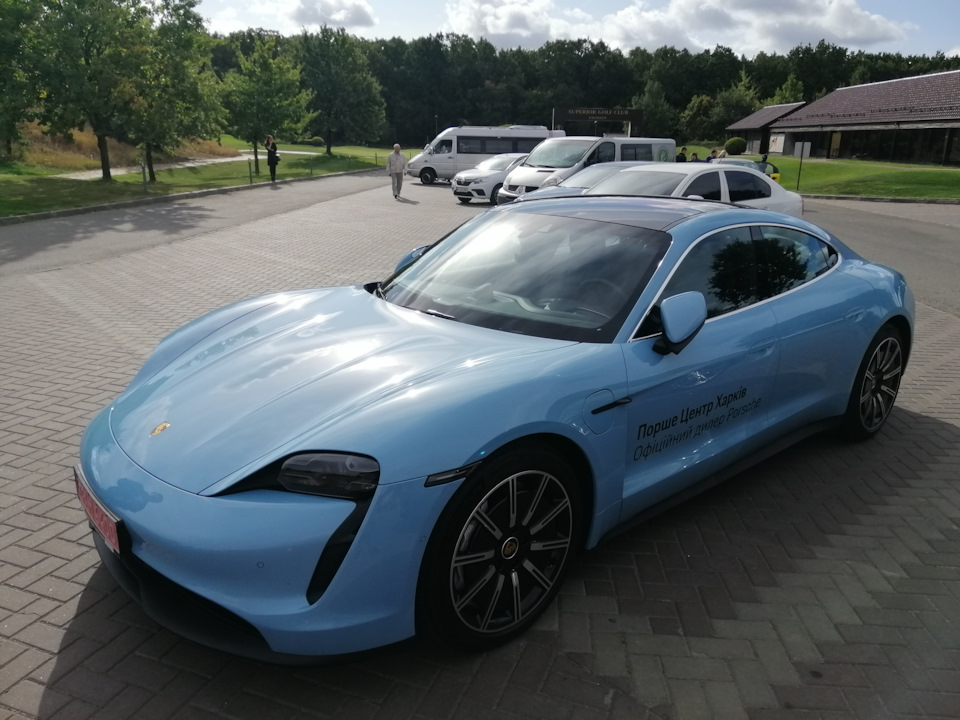 Porsche Taycan 4S 4